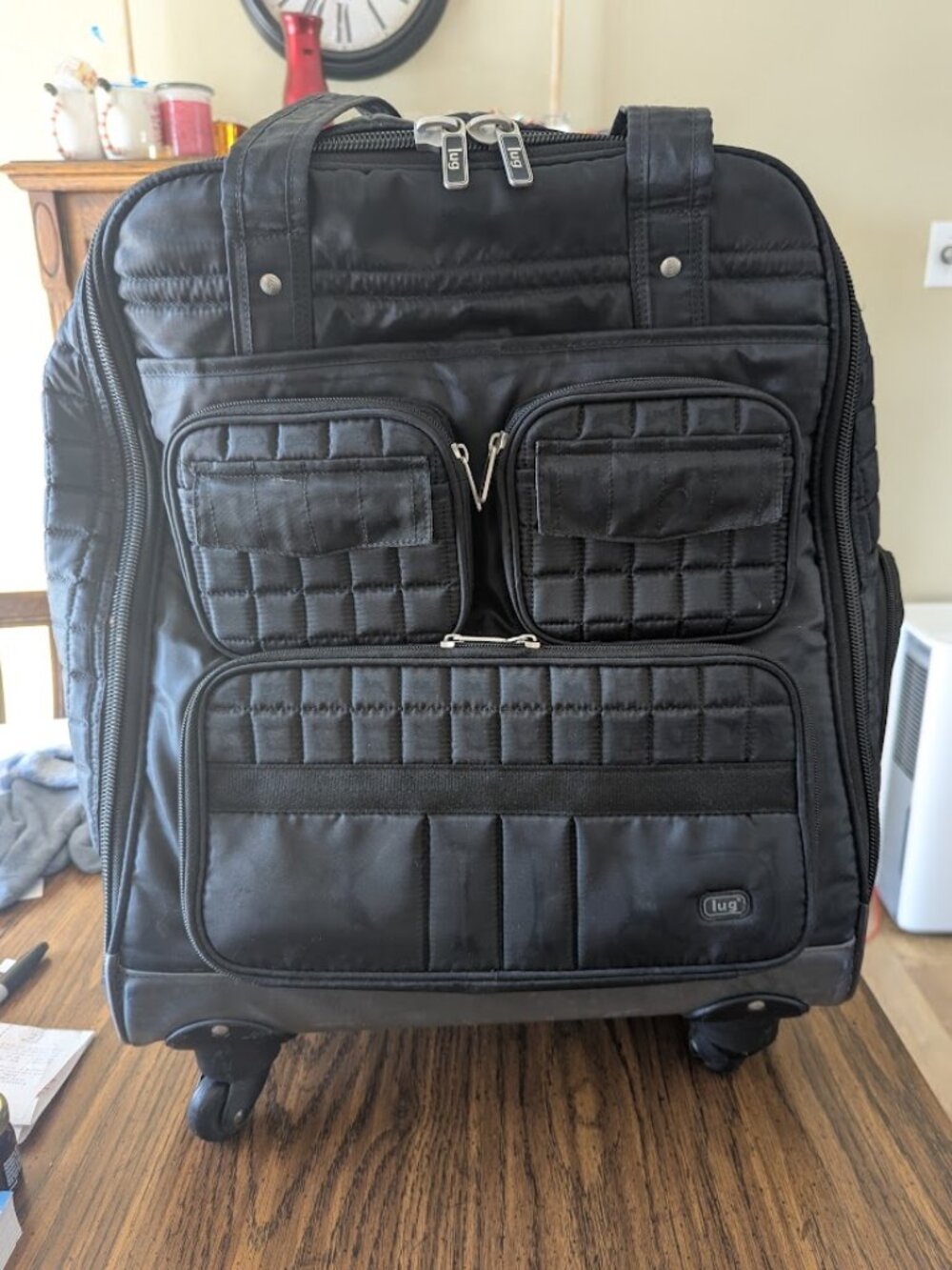 Lug Black Puddle Jumper Wheelie w/ Adjustable Handle (Large Travel Bag)